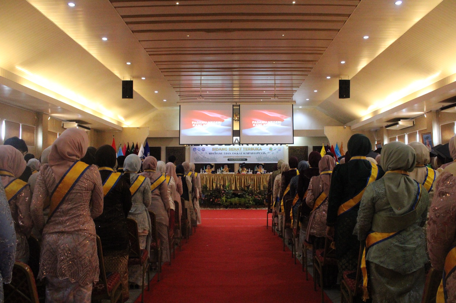 Wisuda Universitas Mercubaktijaya